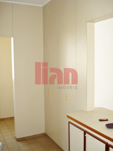 Apartamento para alugar com 1 quarto, 55m² - Foto 8